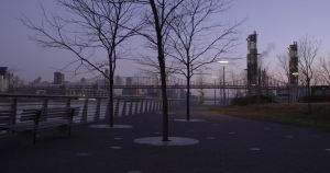 542687458-long-island-city-queensboro-bridge-fysical-activity-park-bench